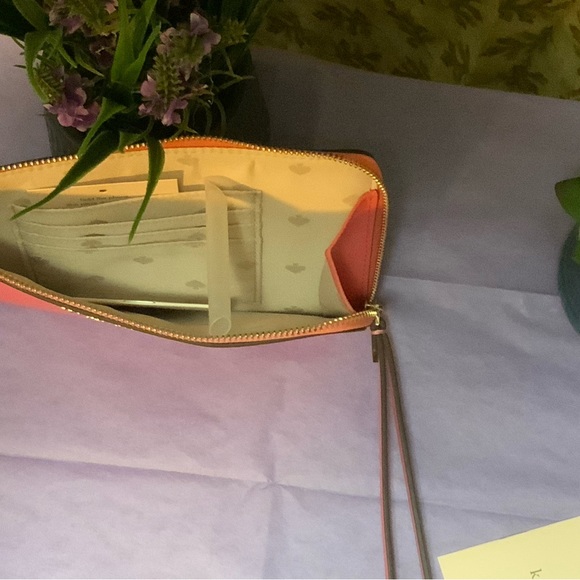 Kate spade wristlet